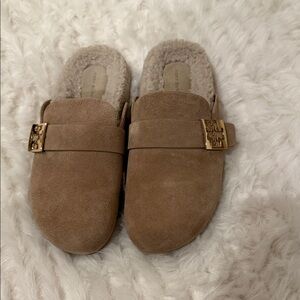 Tori Burch Women's Tan Slip-On shoes size 9